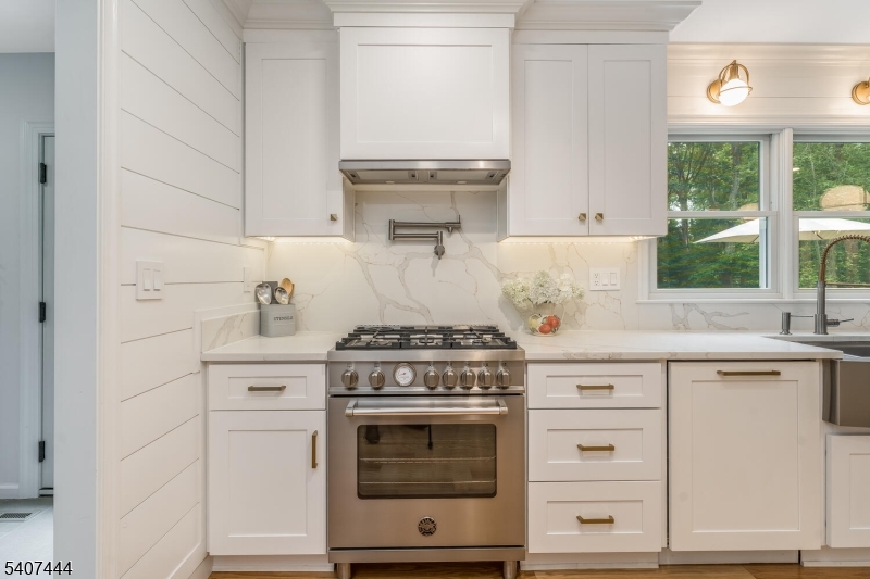 41 Franklin Road Mendham, NJ 07945 - Photo 9 of 47