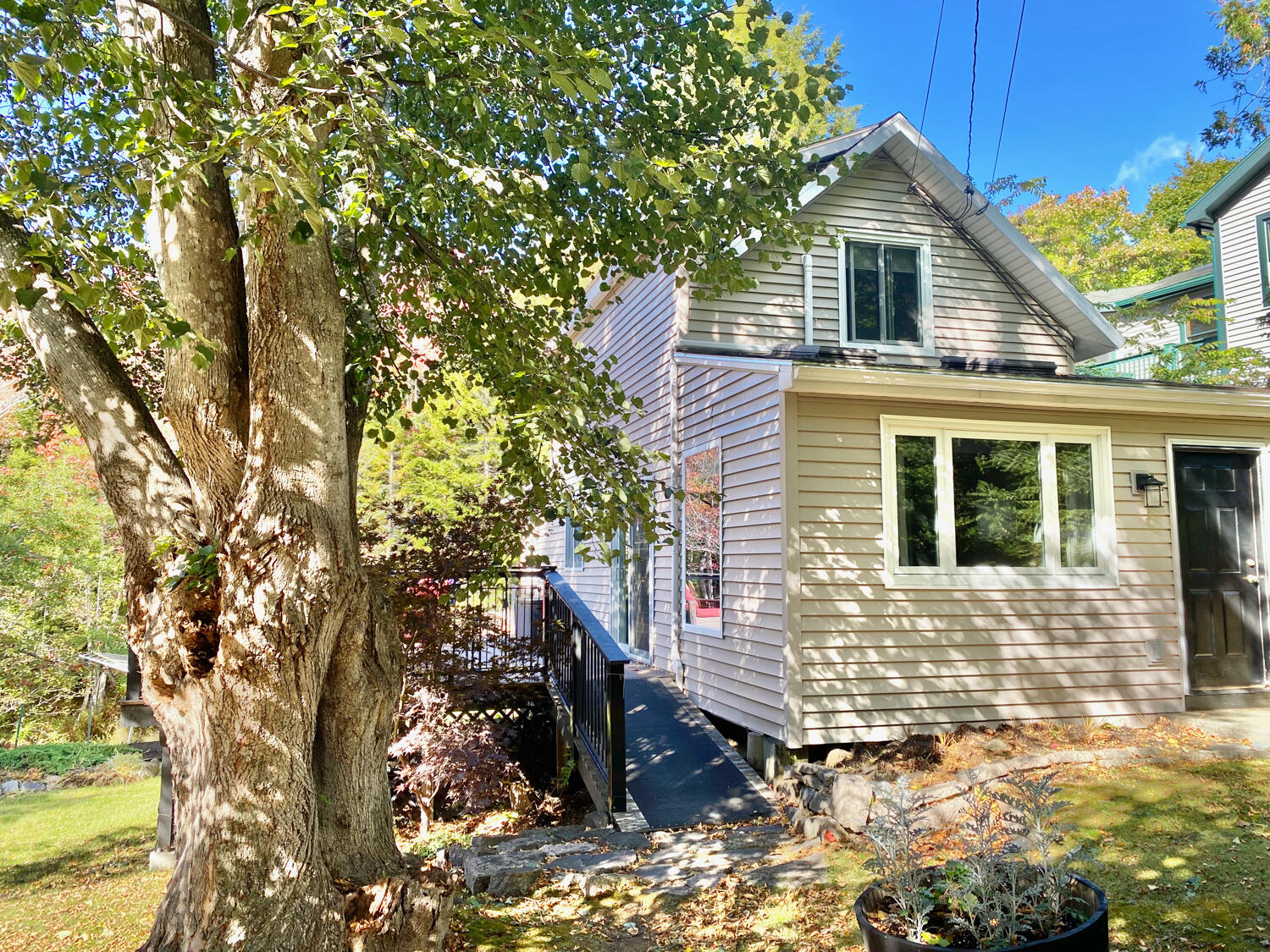 8 Wildwood Road Mount Desert, ME 04675 - Photo 2 of 16