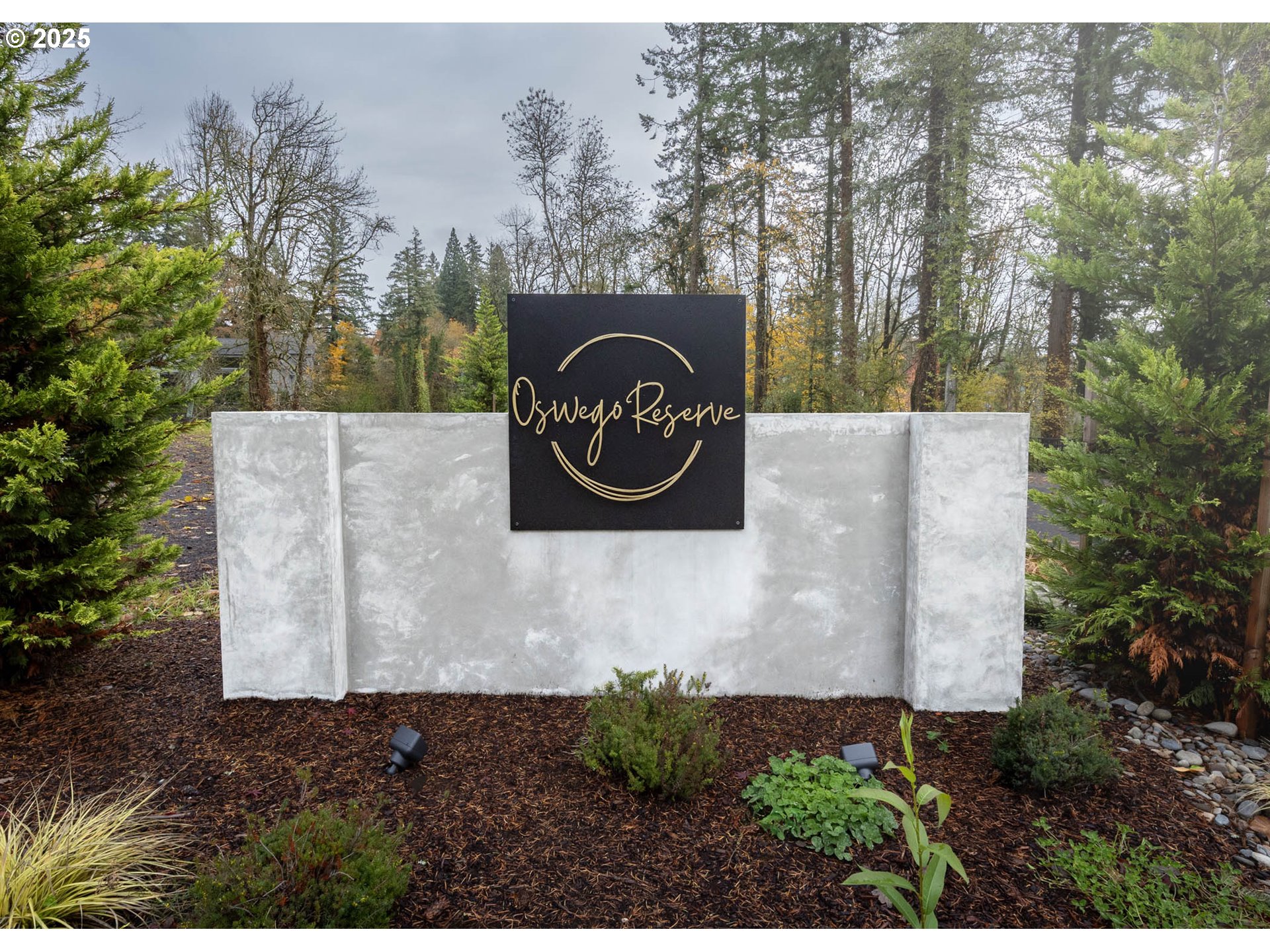 13558 Goodall Road, Unit 1 Lake Oswego, OR 97034 - Photo 6 of 6 a view of a back yard of the house