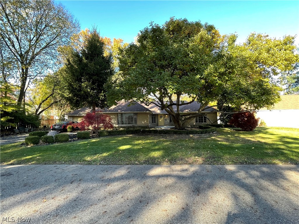 901 Sovereign Road Akron, OH 44303 - Photo 2 of 21 Gallery Image 2
