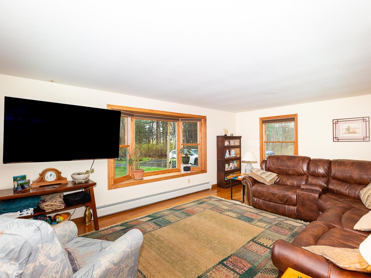 8 Laurel Lane Stratham, NH 03885 - Photo 11 of 32