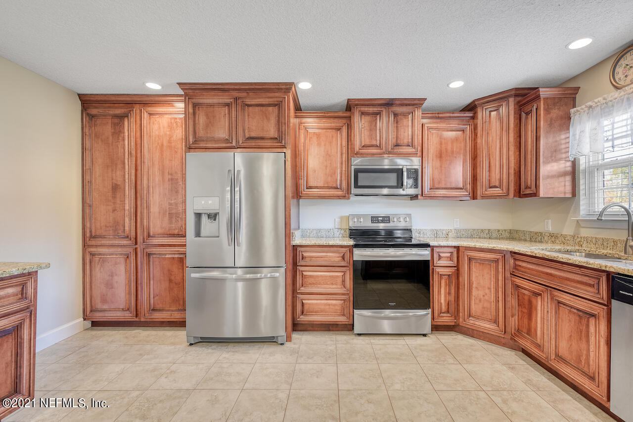 17079 Mcintosh Road Hilliard, FL 32046 - Photo 13 of 33 13