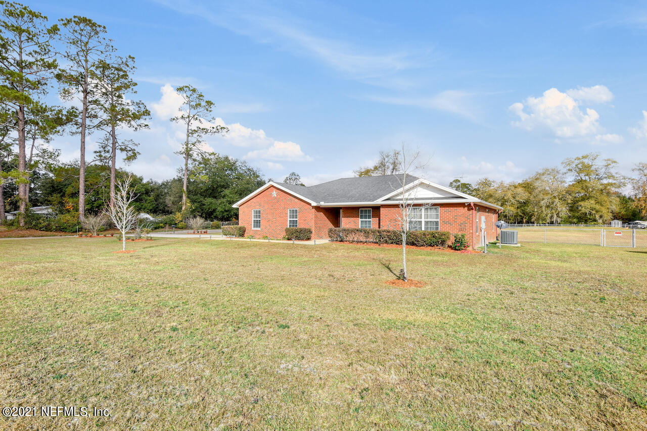 17079 Mcintosh Road Hilliard, FL 32046 - Photo 4 of 33 2