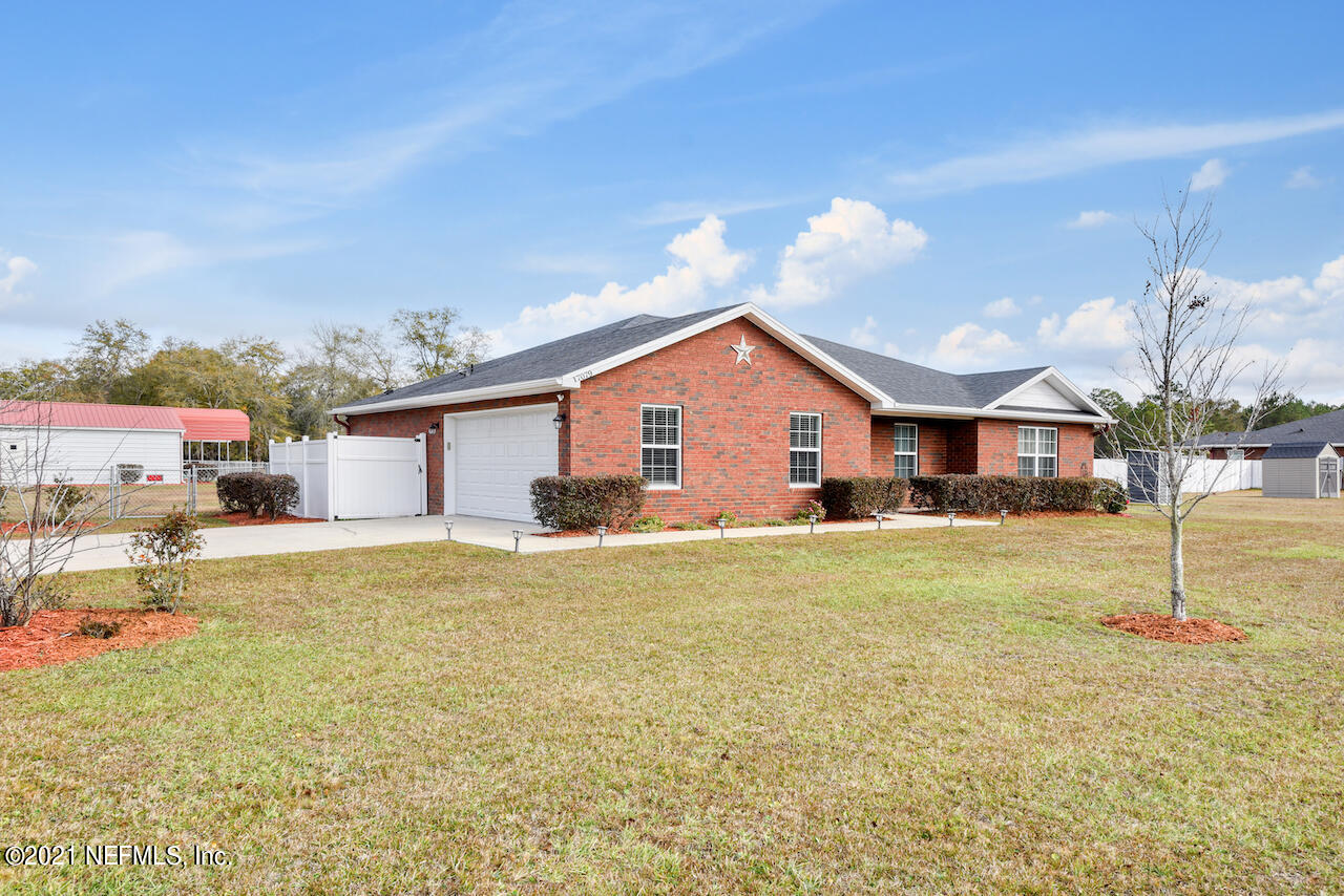 17079 Mcintosh Road Hilliard, FL 32046 - Photo 6 of 33 3