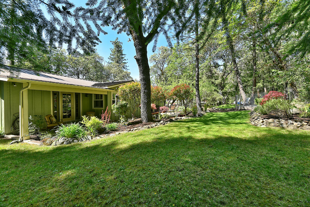 801 Upper Applegate Road Jacksonville, OR 97530 - Photo 32 of 40 DSC_7447