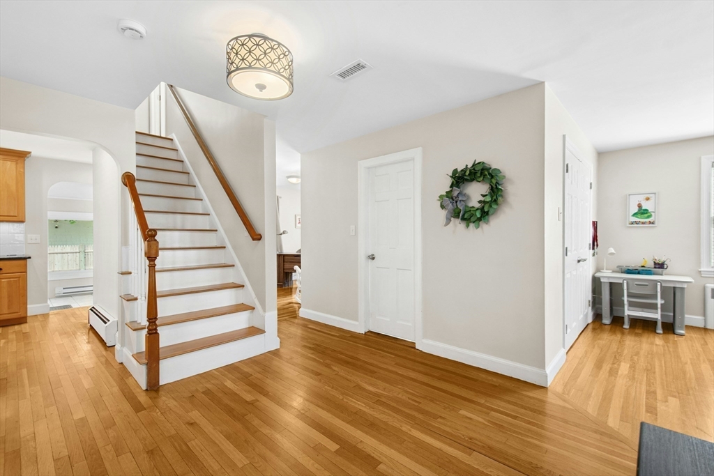 30 Shetland Road Marblehead, MA 01945 - Photo 3 of 40