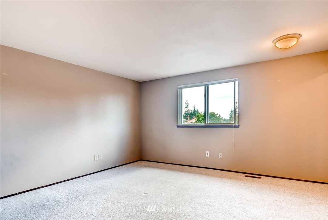 21519 4th Avenue West, Unit B23 Bothell, WA 98021 - Photo 14 of 23