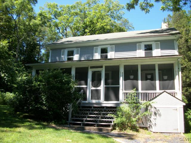 838 Pheasant Run Road Effort, PA 18330 - Photo 1 of 23 front view of a house