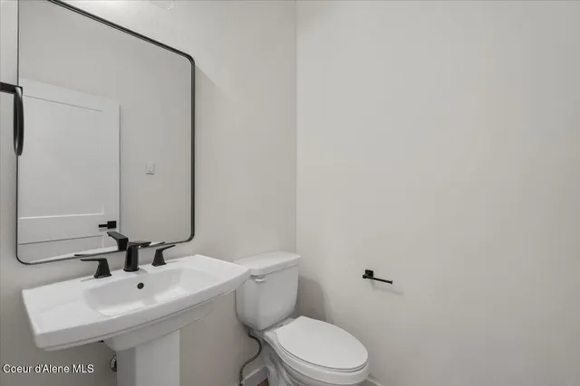 $439,900 | 351 East Grosbeak Avenue, Hayden, ID 83835