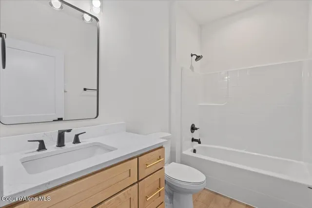 $439,900 | 351 East Grosbeak Avenue, Hayden, ID 83835