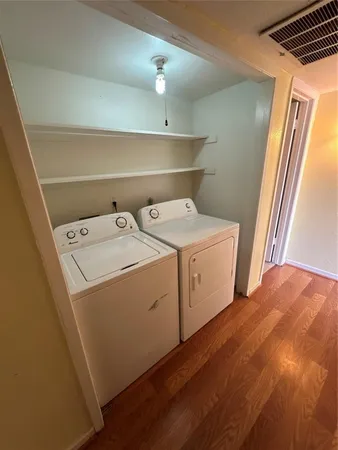 $1,350 | 5625 Antoine Drive, Unit 1404, Houston, TX 77091