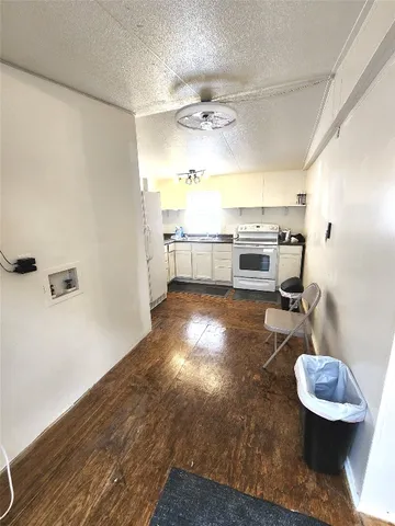 $825 | 7113 Comstock Cove, Unit LEFT A, Lago Vista, TX 78645