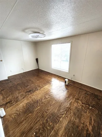 $825 | 7113 Comstock Cove, Unit LEFT A, Lago Vista, TX 78645