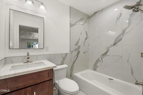 $3,195 | 624 Silver Lake Boulevard, Unit 4, Los Angeles, CA 90026