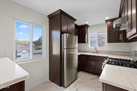 $3,195 | 624 Silver Lake Boulevard, Unit 4, Los Angeles, CA 90026