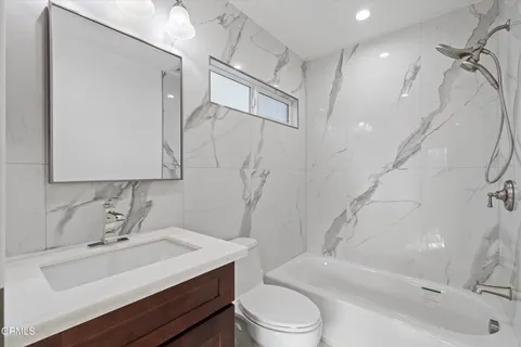 $3,195 | 624 Silver Lake Boulevard, Unit 4, Los Angeles, CA 90026