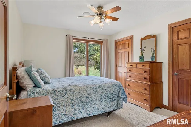 $650,000 | 3508 South Roosevelt Road, Taylorville, IL 62568