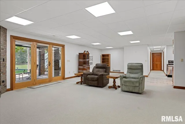 $650,000 | 3508 South Roosevelt Road, Taylorville, IL 62568