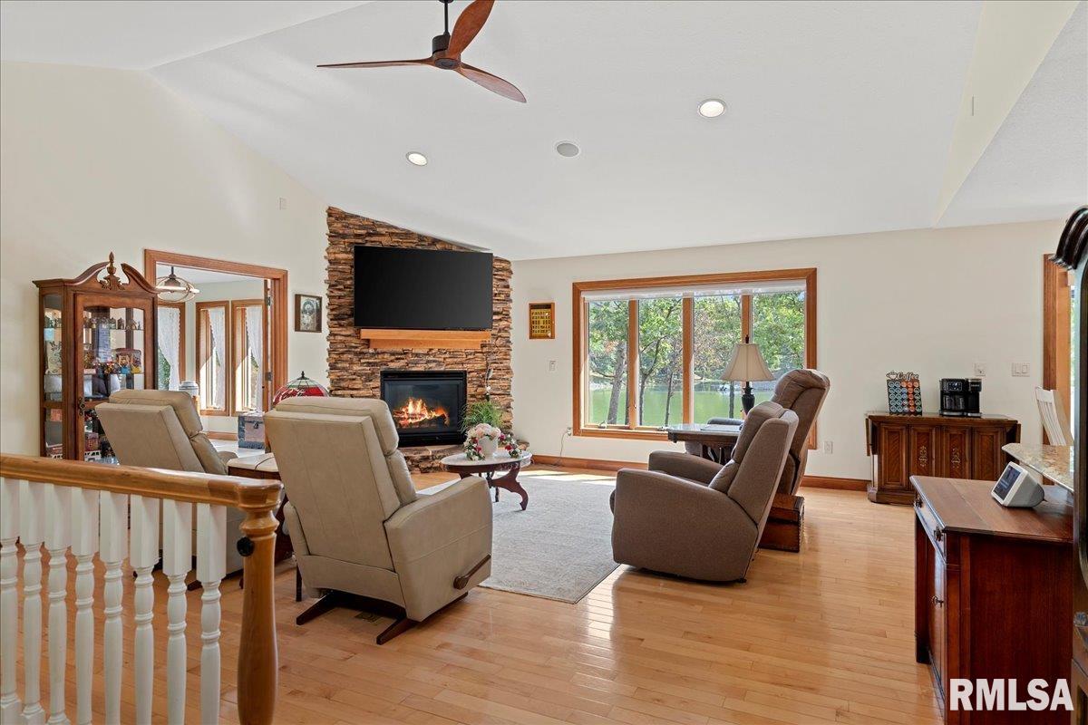 3508 South Roosevelt Road Taylorville, IL 62568 - Photo 4 of 60