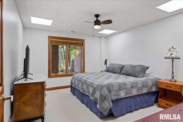 $650,000 | 3508 South Roosevelt Road, Taylorville, IL 62568