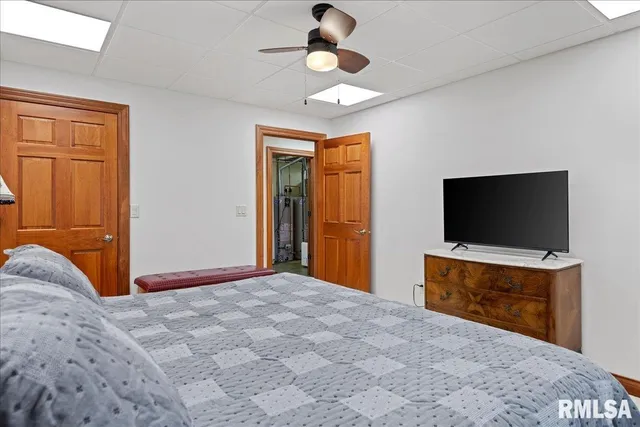 $650,000 | 3508 South Roosevelt Road, Taylorville, IL 62568