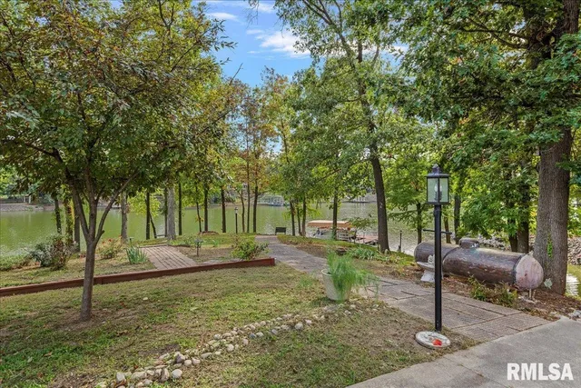 $650,000 | 3508 South Roosevelt Road, Taylorville, IL 62568