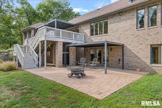 $650,000 | 3508 South Roosevelt Road, Taylorville, IL 62568