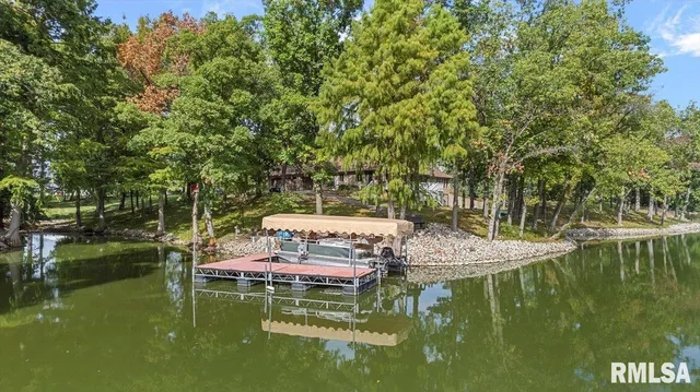 $650,000 | 3508 South Roosevelt Road, Taylorville, IL 62568