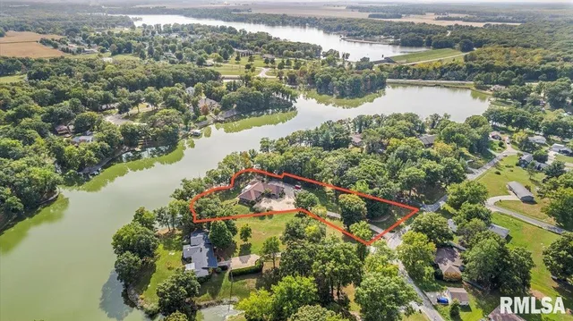 $650,000 | 3508 South Roosevelt Road, Taylorville, IL 62568