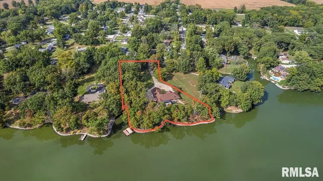 $650,000 | 3508 South Roosevelt Road, Taylorville, IL 62568