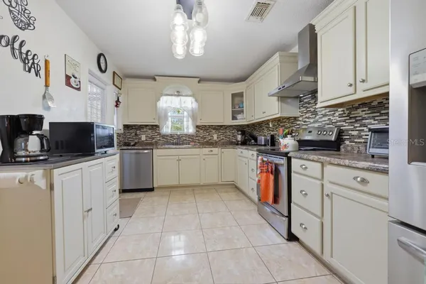 $329,000 | 2800 Foxdale Drive, Deltona, FL 32738