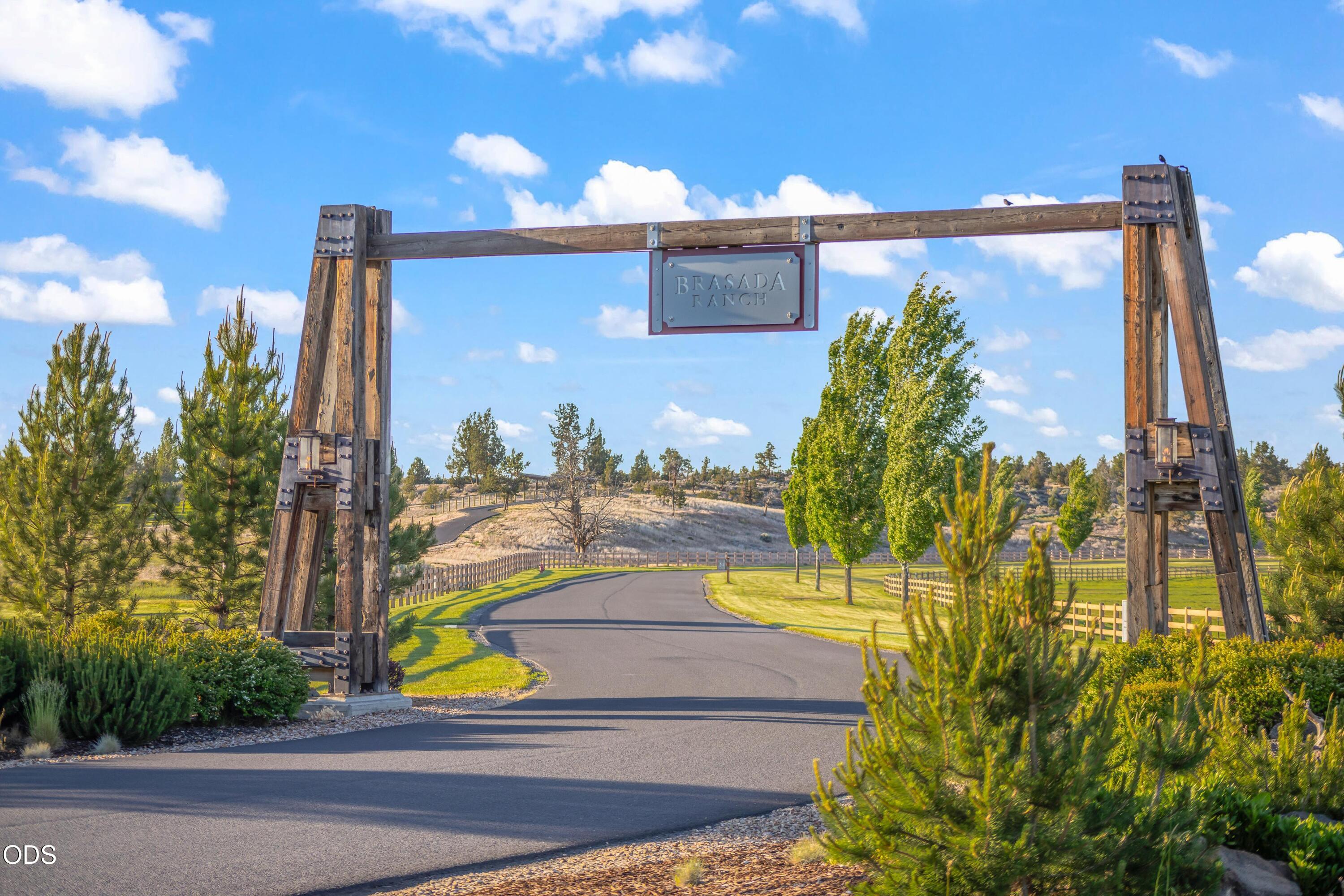 16792 South W Brasada Ranch Road, Unit CABIN 40 Powell Butte, OR 97753 - Photo 2 of 47