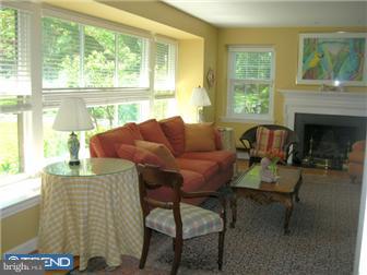 429 Red Leaf Road Wynnewood, PA 19096 - Photo 3 of 11 Living Room