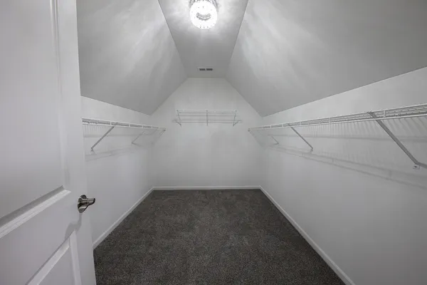 $424,999 | 270 Aspen Drive, Beecher, IL 60401