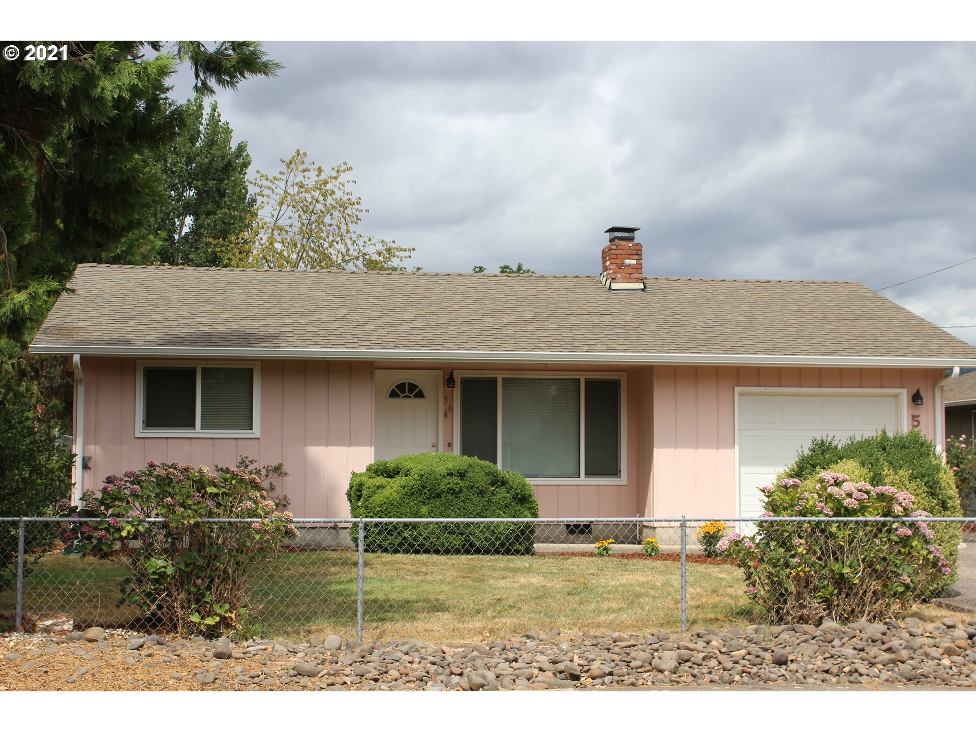564 West M Street Springfield, OR 97477 - Photo 1 of 13