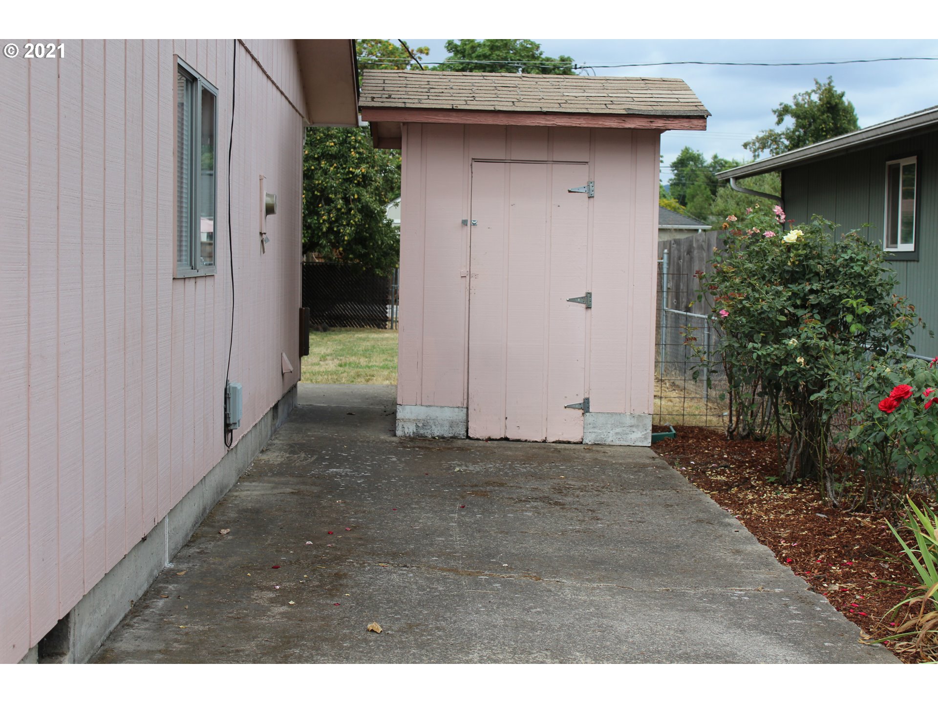 564 West M Street Springfield, OR 97477 - Photo 13 of 13