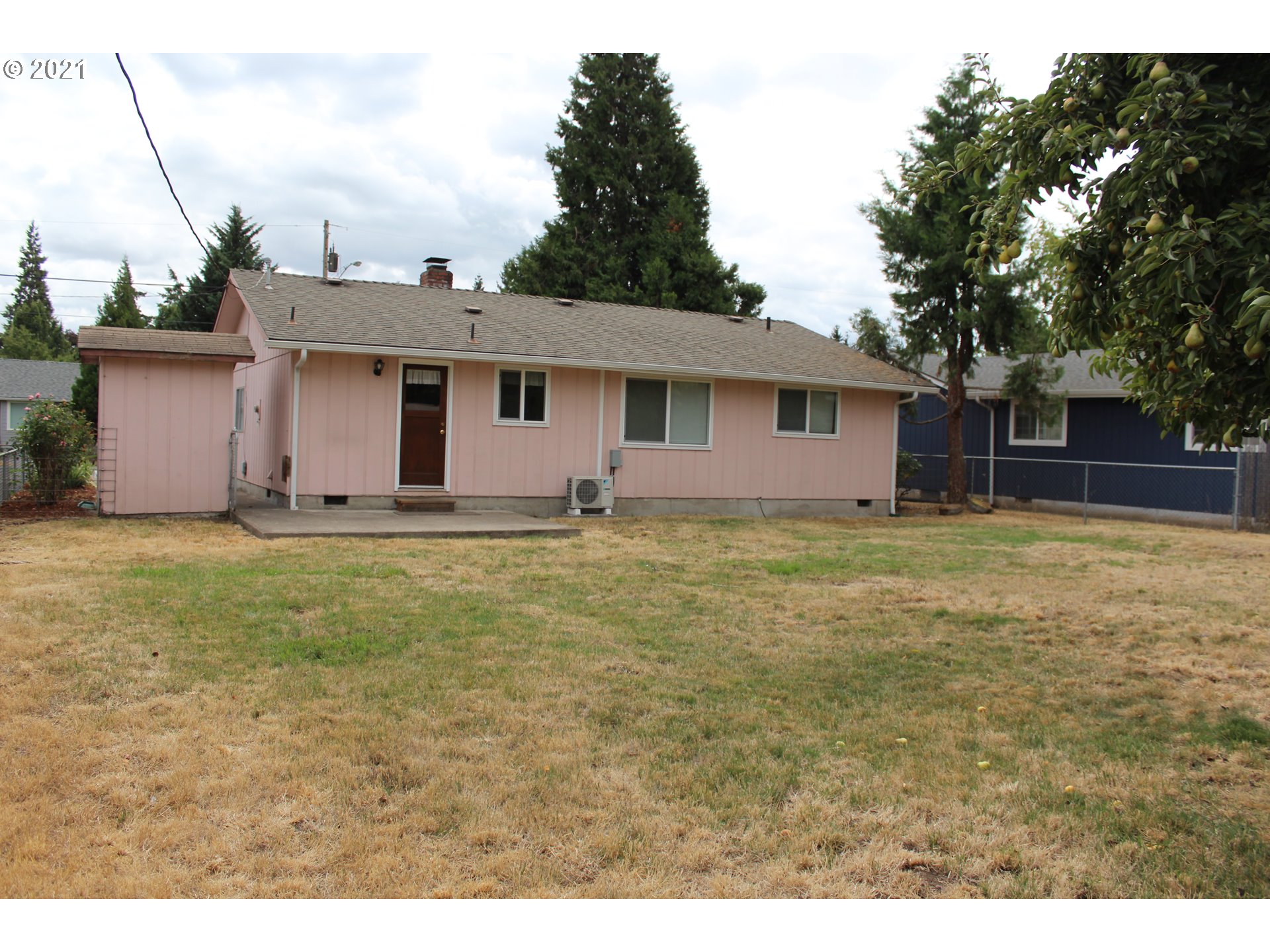 564 West M Street Springfield, OR 97477 - Photo 9 of 13