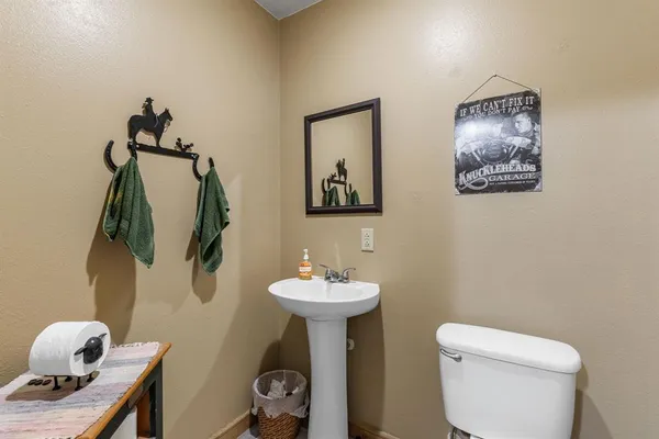 $465,000 | 13315 Highway 281, Scotland, TX 76379