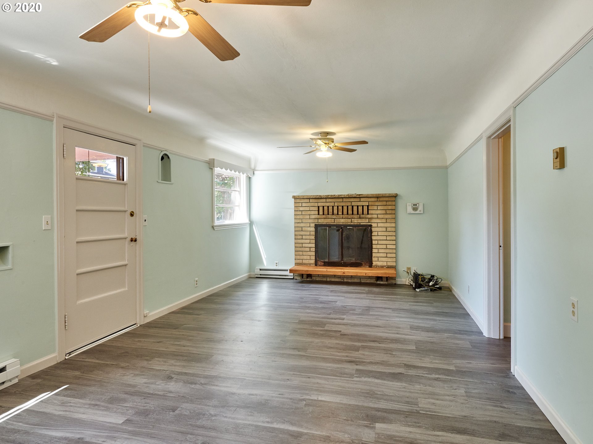 5605 Southeast Rural Street Portland, OR 97206 - Photo 4 of 32 Gallery Image 4
