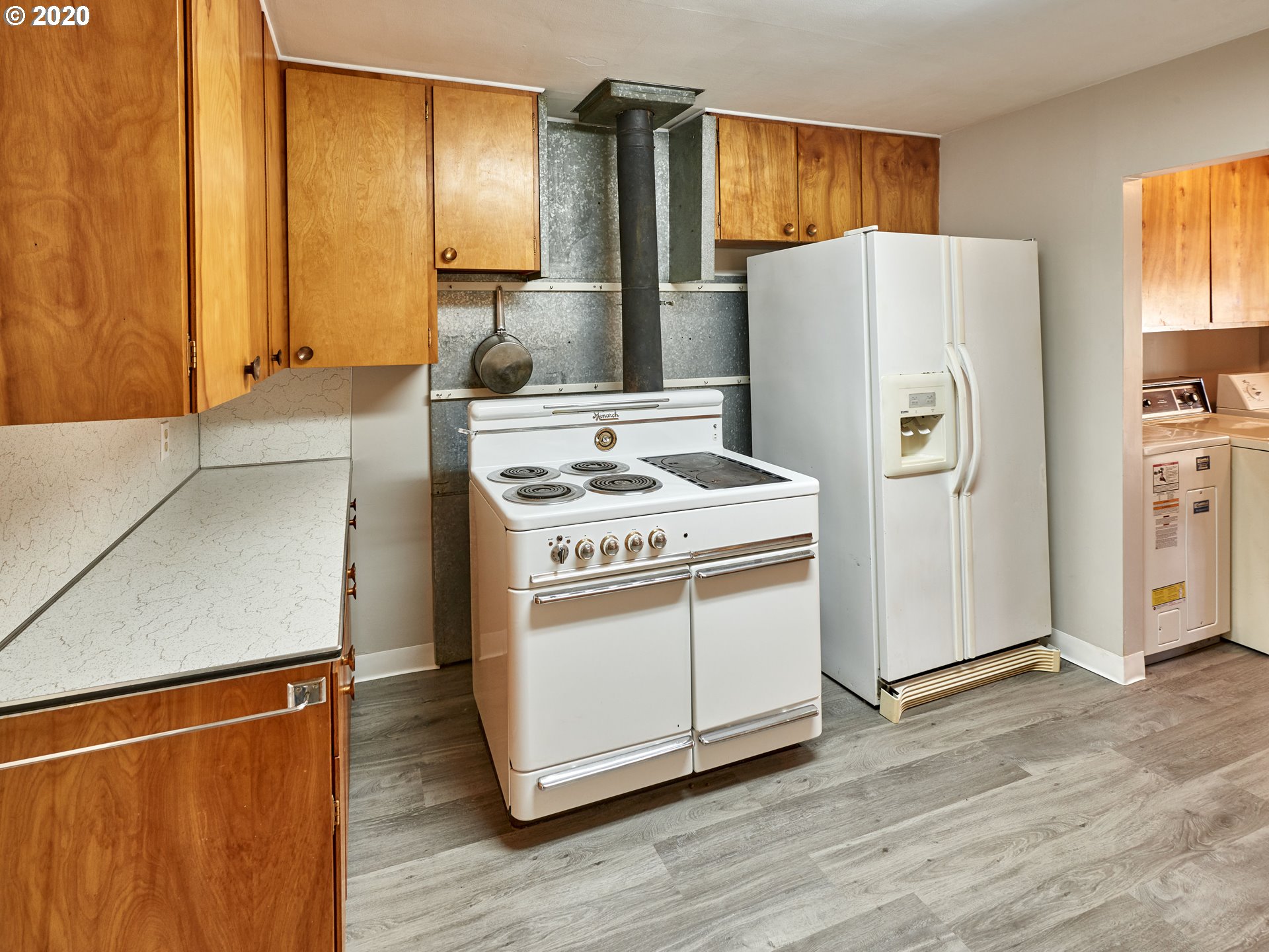 5605 Southeast Rural Street Portland, OR 97206 - Photo 9 of 32 Gallery Image 9