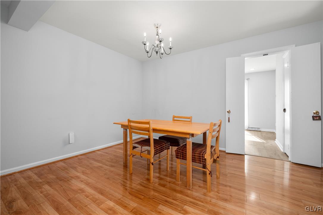152 Springhouse Road Allentown, PA 18104 - Photo 8 of 23 Dining area