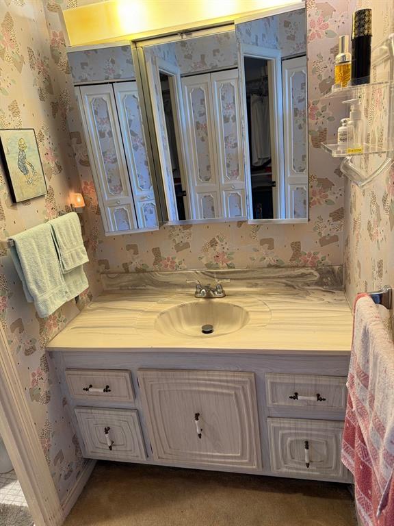 7081 Environ Boulevard, Unit 440 Lauderhill, FL 33319 - Photo 22 of 25 Primary Bath