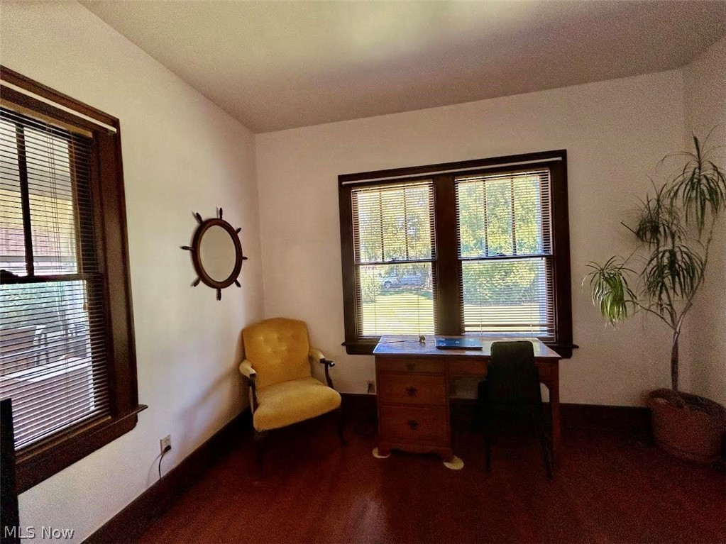 413 Ridge Street Belpre, OH 45714 - Photo 10 of 30 Living Room 3rd View