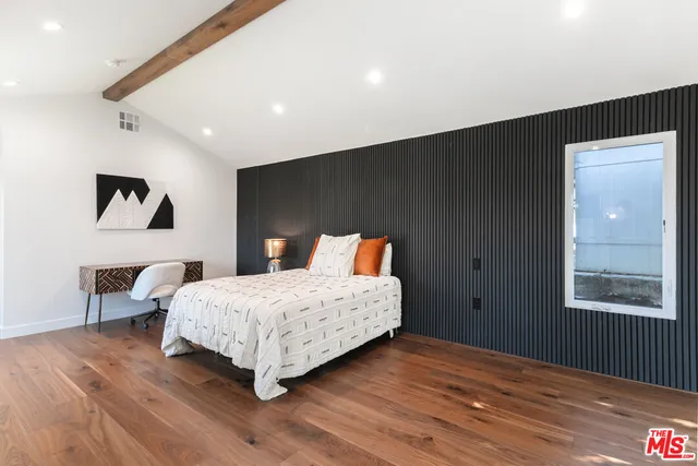 $1,249,000 | 5433 Tampa Avenue, Tarzana, CA 91356