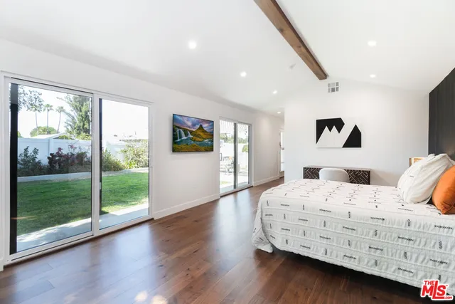 $1,249,000 | 5433 Tampa Avenue, Tarzana, CA 91356