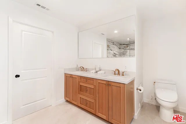 $1,249,000 | 5433 Tampa Avenue, Tarzana, CA 91356