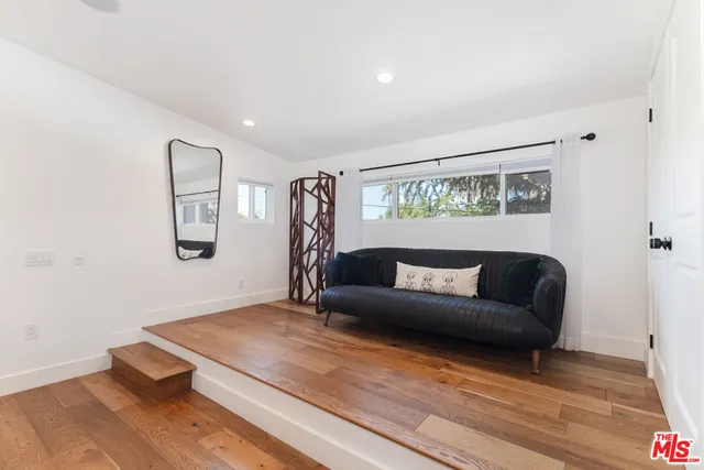 $1,249,000 | 5433 Tampa Avenue, Tarzana, CA 91356