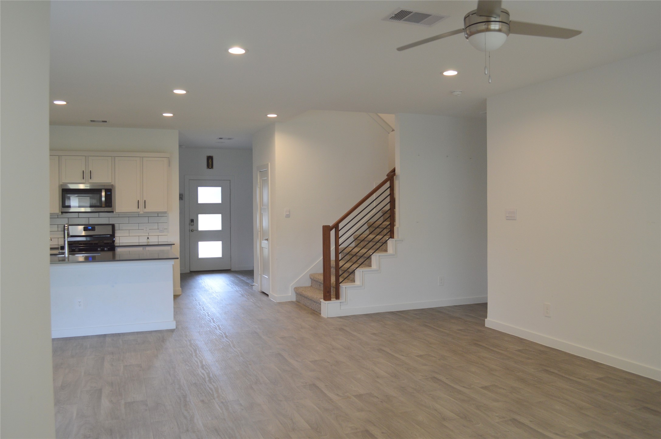 10313 Cascade Range Lane Conroe, TX 77384 - Photo 3 of 25