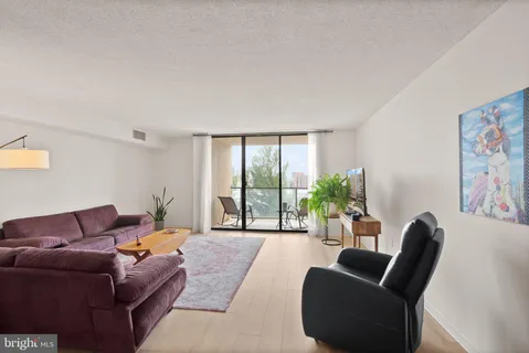 $595,000 | 1101 South Arlington Ridge Road, Unit 608, Arlington, VA 22202