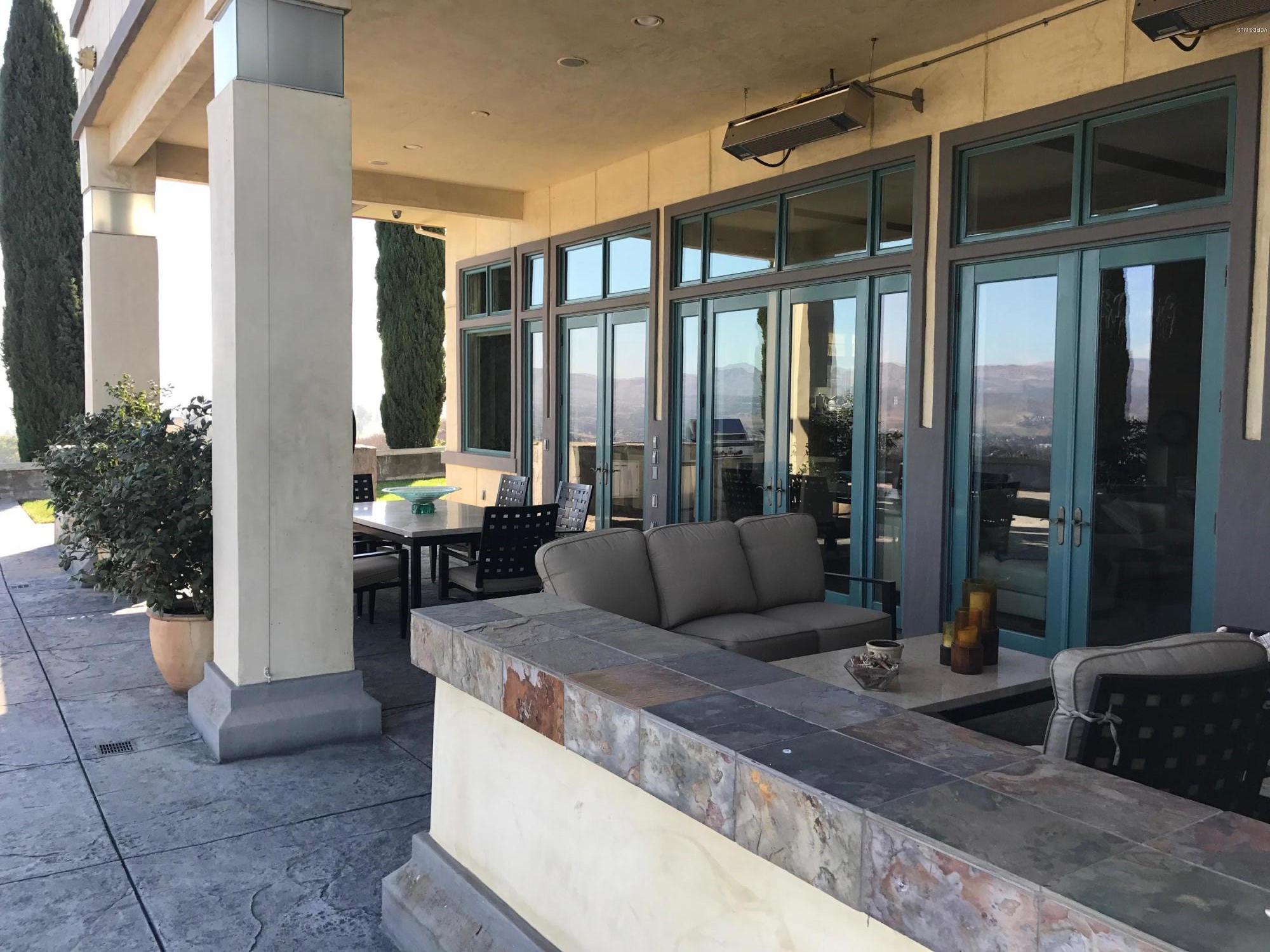 11659 Presilla Road Camarillo, CA 93012 - Photo 3 of 24 File Oct 16, 10 11 00 AM